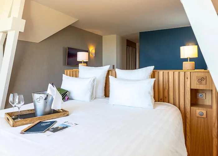Carantec Hotels