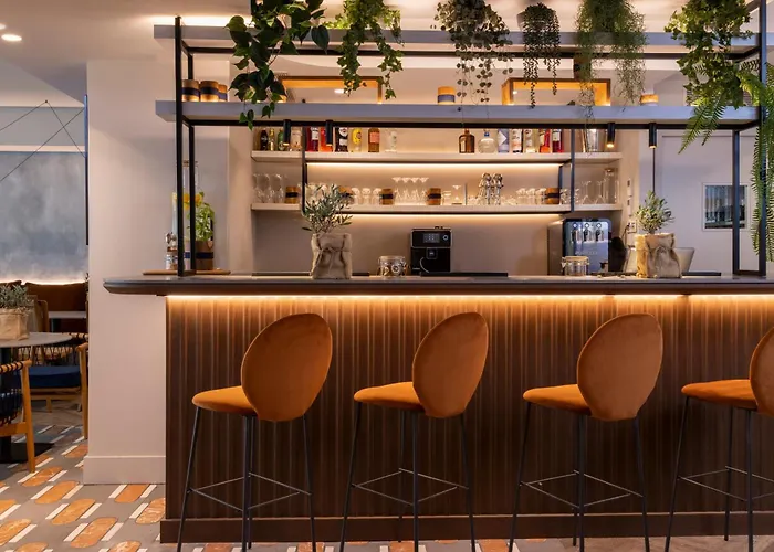 Ikonik Jean Medecin Hotel Nice