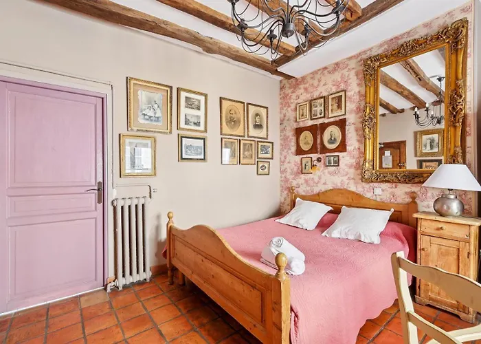 Hotel De Nesle Paris