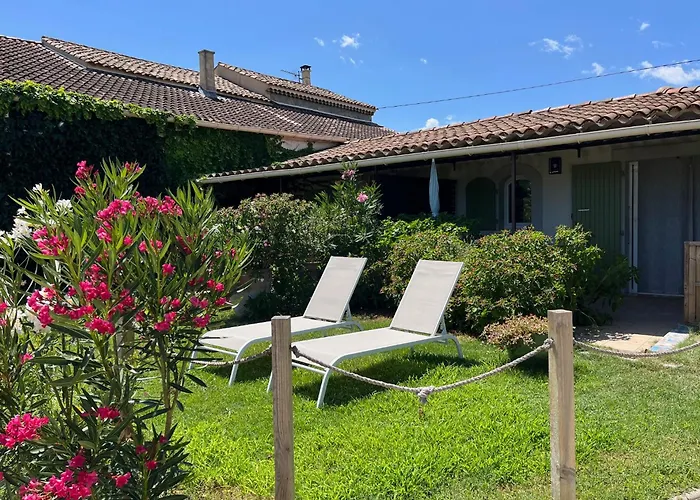 Resorts en hotels met waterparken in Orange (Vaucluse)