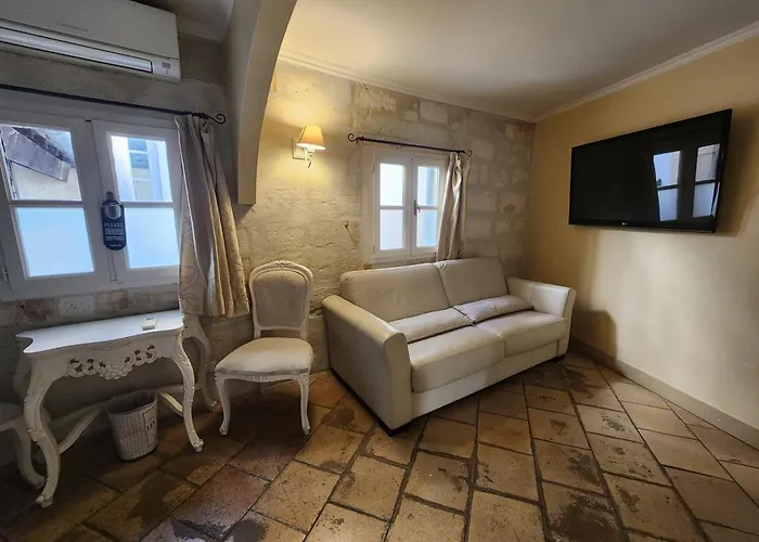 Hotel Du Palais Des Papes Avignon