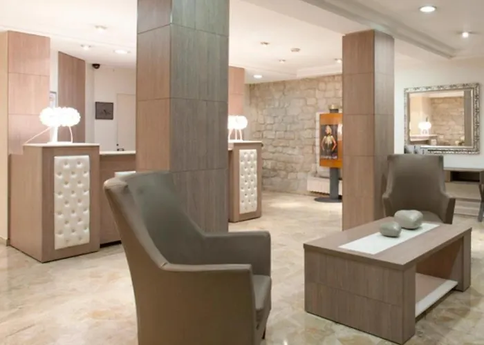 Hôtel Lebron Paris