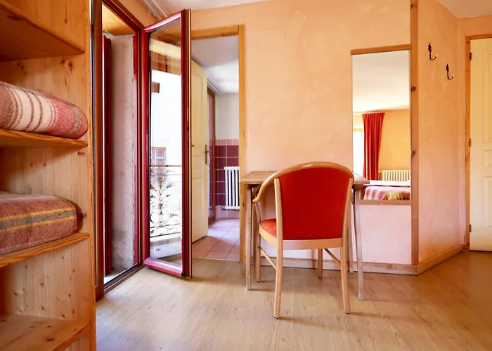 Formigueres Hotels