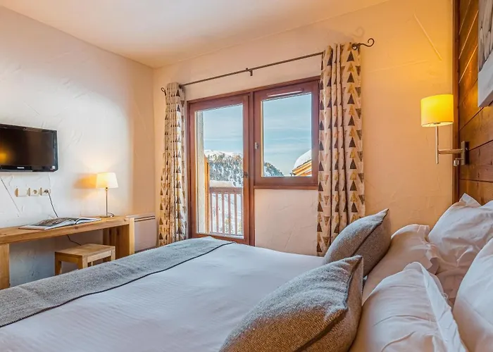 Hotel Carlina By Les Etincelles La Plagne
