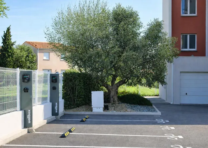 Dorres Hotels