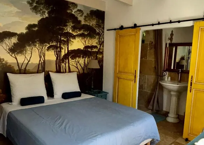 Le Petit Jardin ... Hotel L'Isle-sur-la-Sorgue
