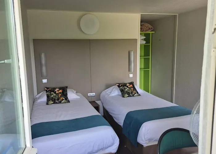 Brit Hotel Dinan - Taden