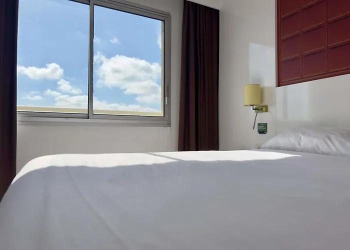 Hotel ibis Styles Bordeaux Saint Médard