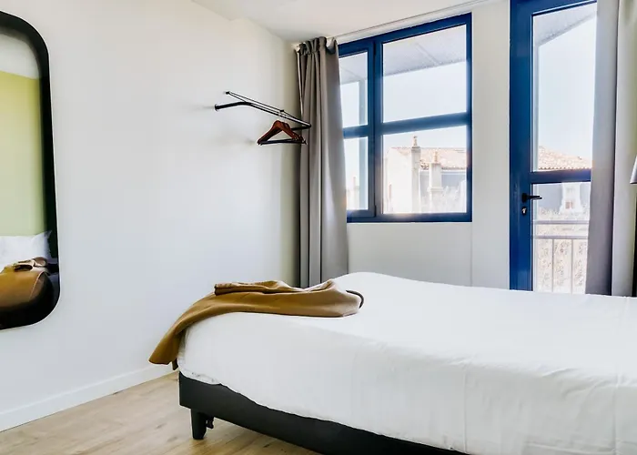 Bordeaux Pet friendly Vacation Rentals