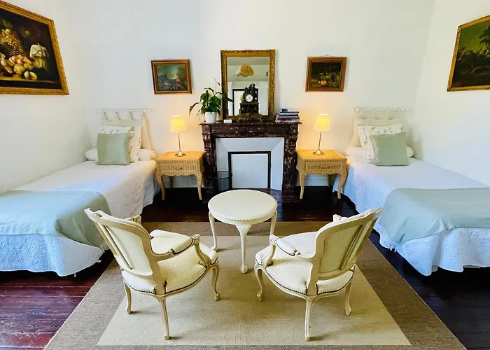 Le Manoir Des Doyens Bed and Breakfast Bayeux