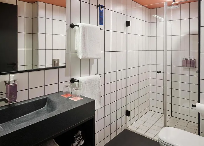 Hotel Tribe Paris Saint Ouen