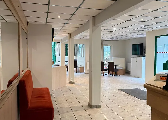 Claye-Souilly Hotels