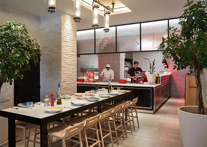 Holiday Inn Nice By Ihg - um hotel de 4 estrelas