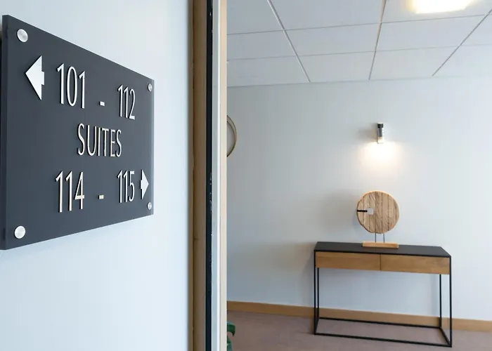 Hotels in Montceau-les-Mines
