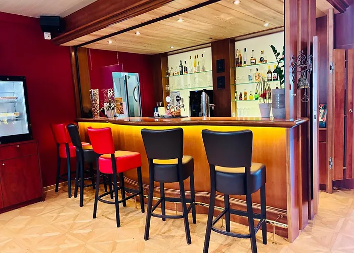 Logis Hotel-Restaurant Aux Trois Roses La Petite-Pierre