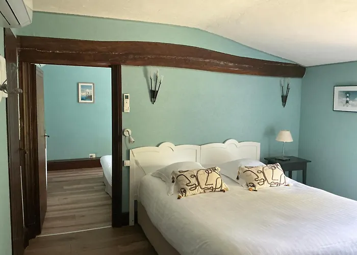 Tonnay-Boutonne Hotels