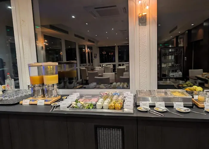 Logis Hotel De La Loire Ancenis - Restaurant Les Bateliers
