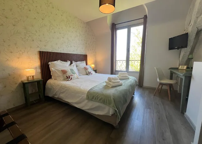 Cressensac-Sarrazac Hotels