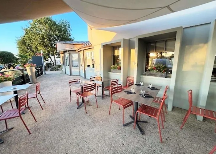 Poitiers Hotels