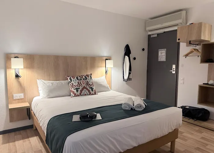 Hotels in Créon