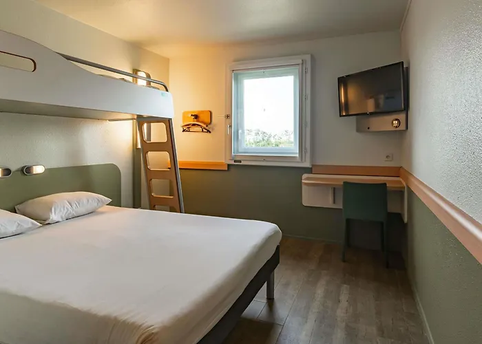 Pontault-Combault Hotels