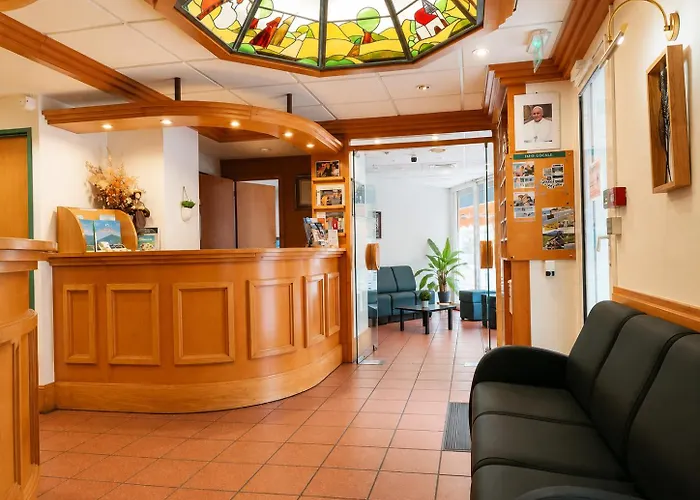 Hotel Compostelle Lourdes