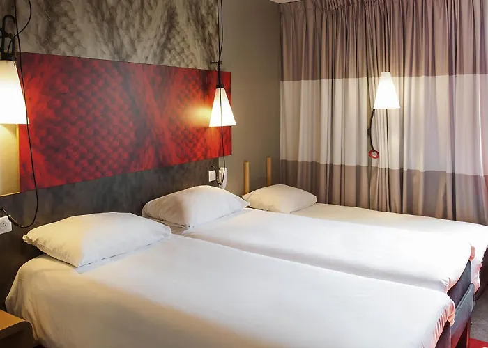 Ibis Paris La Defense Courbevoie Hotel
