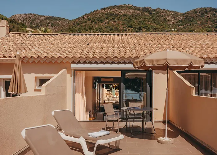 Hotel De La Plage Le Lavandou