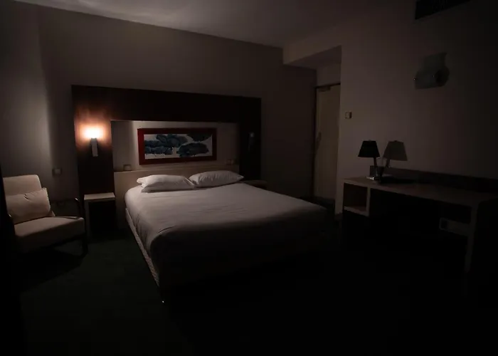 Hostellerie Saint Vincent Beauvais Aeroport