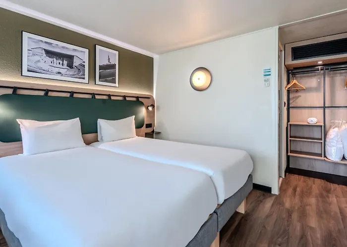 Hotels in Mondragon