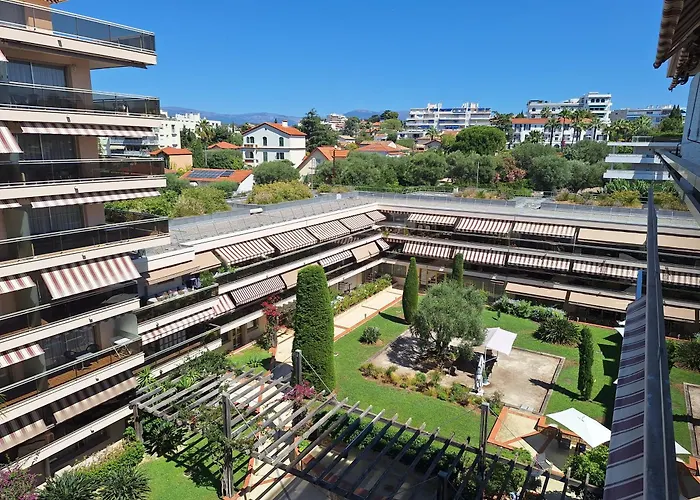 The Originals Boutique, Hotel Les Strelitzias Juan-les-Pins