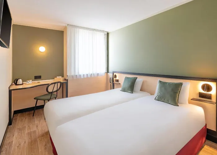 Chenove Hotels