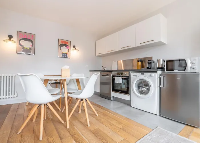 Apparts De L'Oncle Louis Versailles