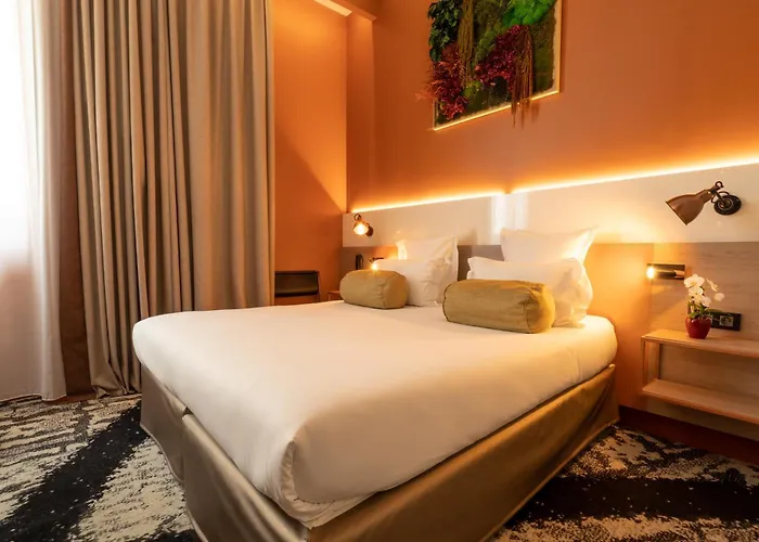 Hotel B55 Paris