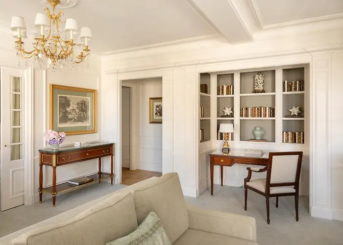 Four Seasons Hotel George V Paris 5 star
