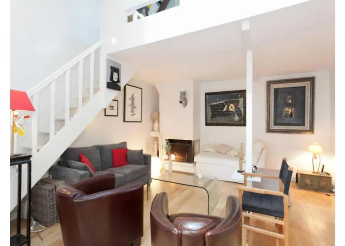 Beautiful 1 Bedroom Home In Parigi