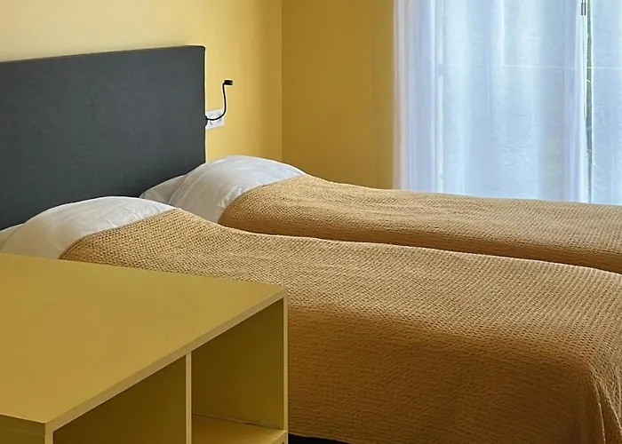 Epinay-sur-Seine Hotels