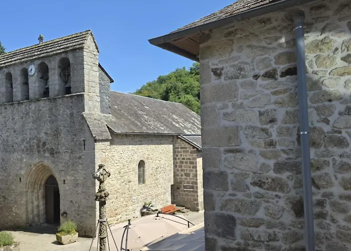 Hoteles en Gimel