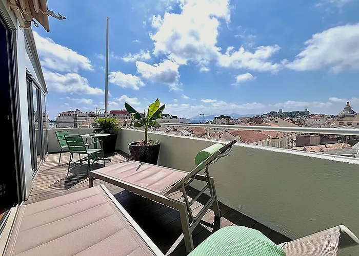 Hotel Cannes Centre Univers Con un Casino