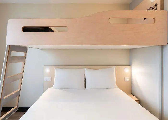 Hotels in Issy-les-Moulineaux