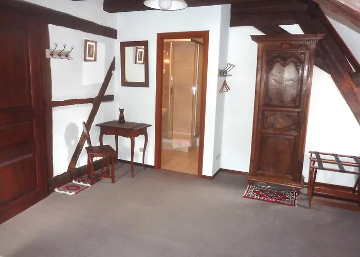 Bed and Breakfast Adrihof A Riquewihr, Cour De L'Abbaye D'Autrey