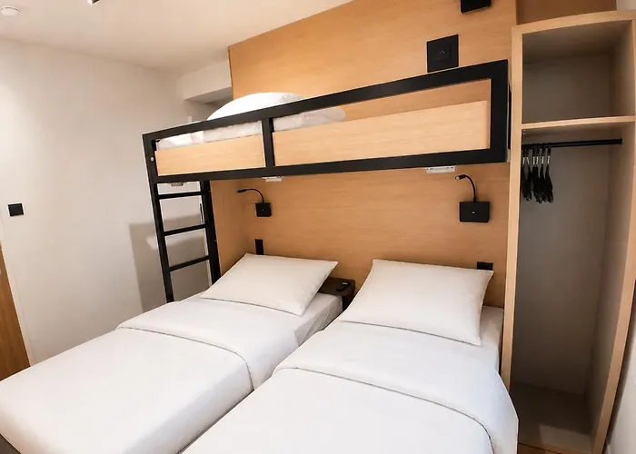 Hotel Tours Nord Notre-Dame-d'Oe