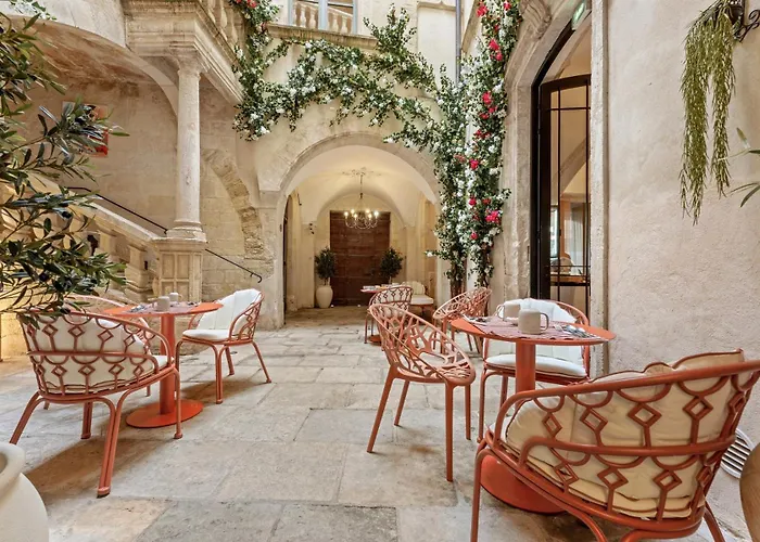Hotel Marquis De La Baume Nîmes