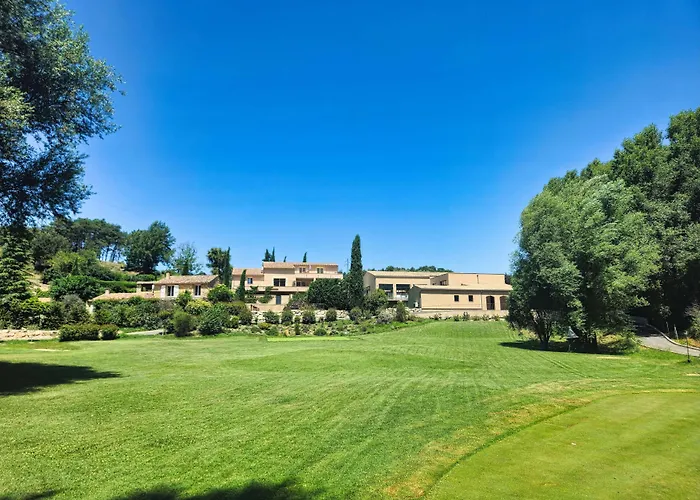Niozelles Hotels