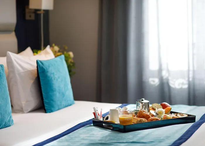 Hotels in Briis-sous-Forges