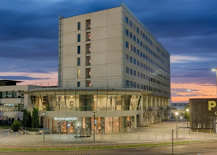Les Abrets Hotels