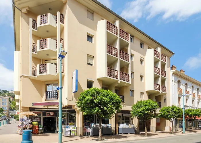 Menton Self Catering Holidays near Plage des Sablettes