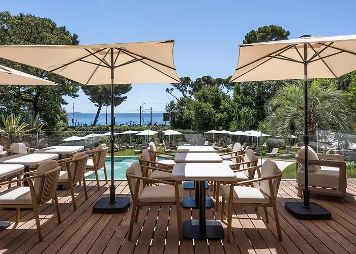 Radisson Hotel Cannes Seaside Con un Casino