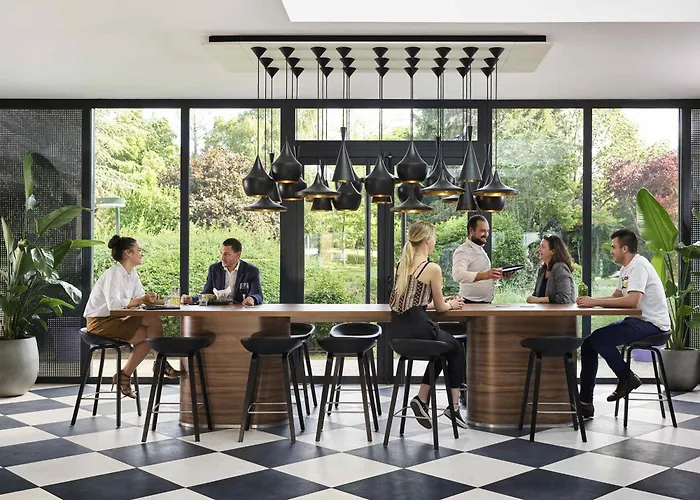 Palaiseau Hotels
