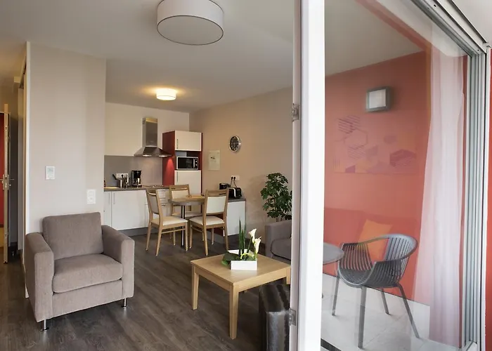 Aparthotel Domitys Le Palmier Du Roi Pau